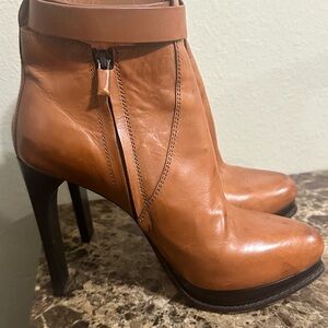 Elegant Tan Leather Ankle Boots